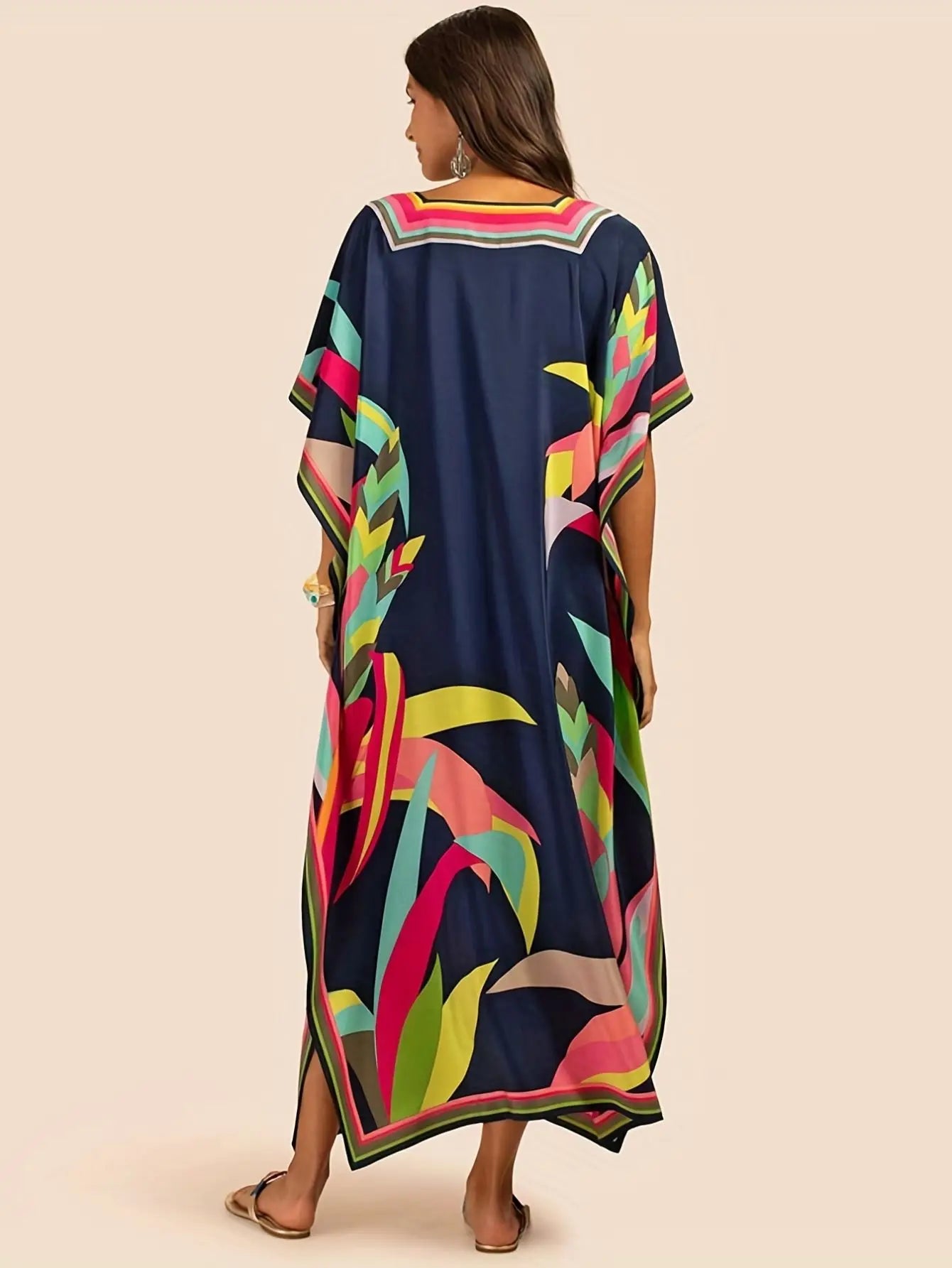Robe kaftan grande taille col V — coupe ample d'été