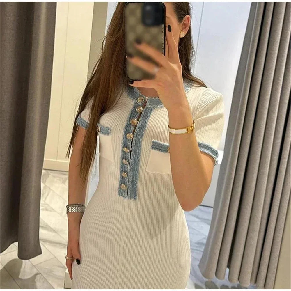 Robe longue contrastee a boutons - vue portee